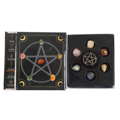 The Witches Guide to Crystals Gift Set